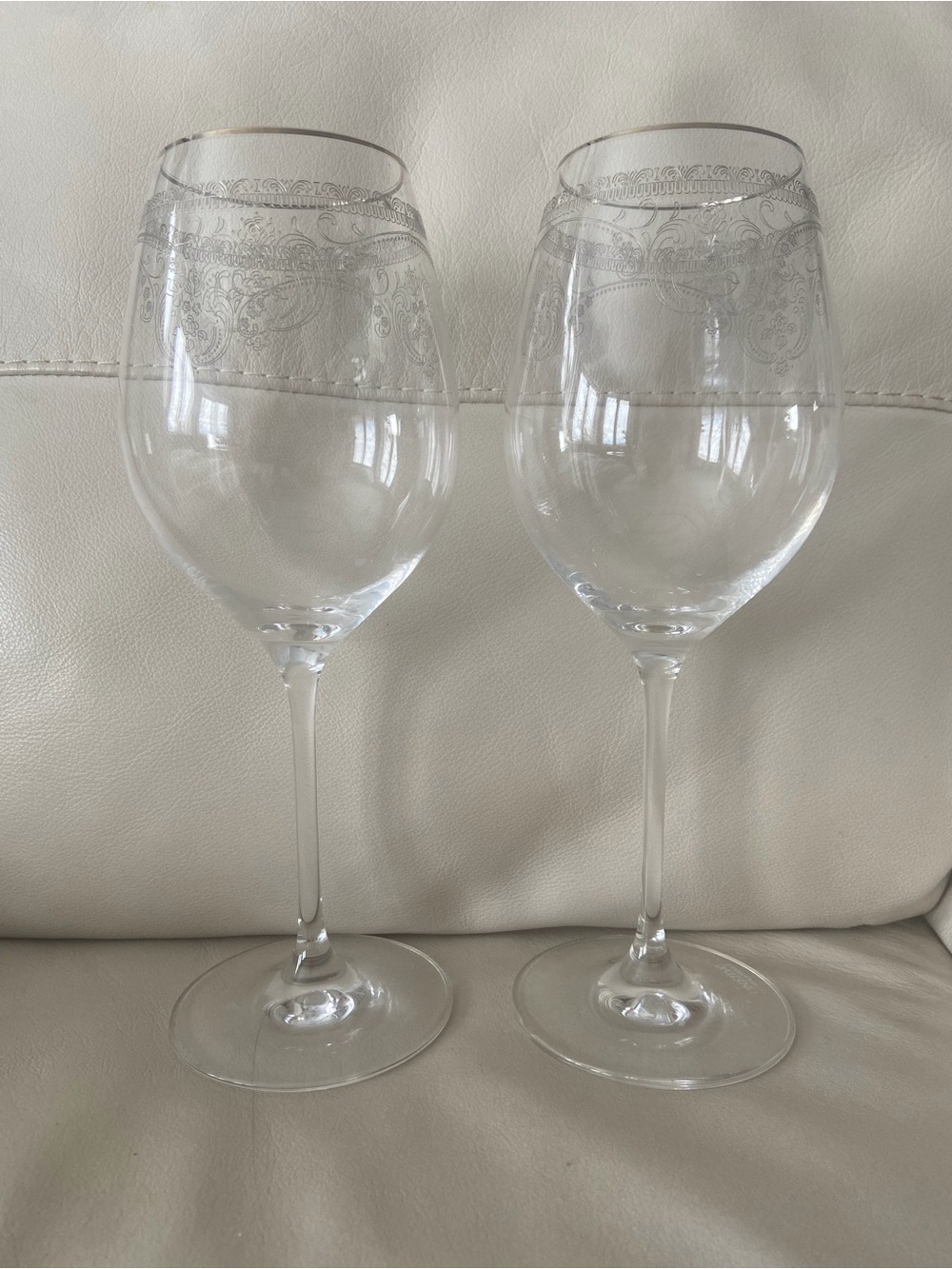 Oneida Michelangelo Gold Rim Wine Glasses ( 2 )